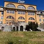 Nauczycielskie Centrum 住宿加早餐酒店