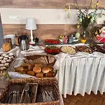 Nauczycielskie Centrum Bed and breakfast
