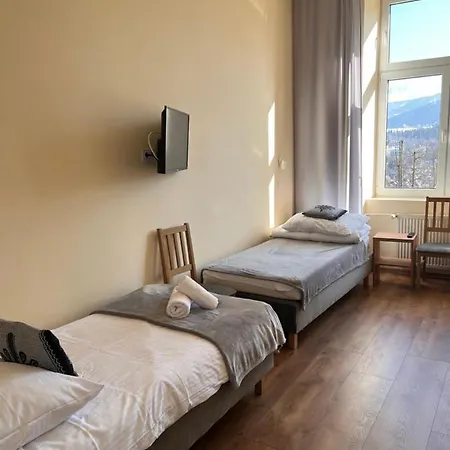 Nauczycielskie Centrum 3*