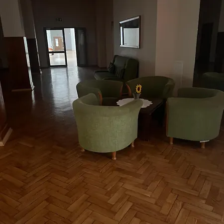 Nauczycielskie Centrum 3* ザコパネ