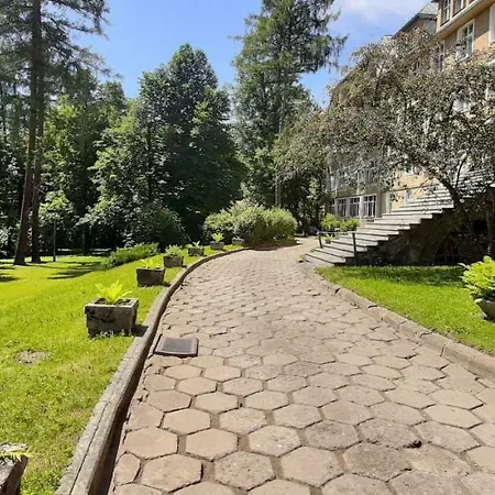 Nauczycielskie Centrum Bed & Breakfast 3*