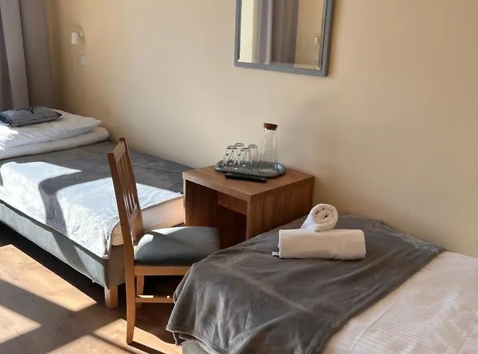 Nauczycielskie Centrum לינה וארוחת בוקר זקופאנה