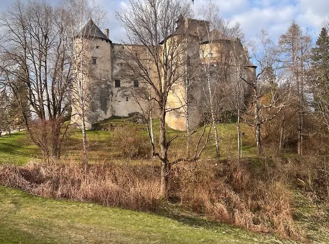 Nauczycielskie Centrum 3*