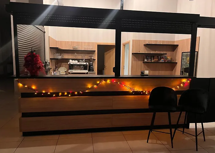 לינה וארוחת בוקר Nauczycielskie Centrum 3*