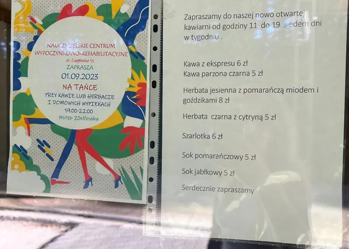 לינה וארוחת בוקר Nauczycielskie Centrum 3*